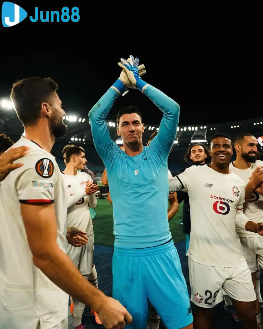 Berke Özer chính là người hùng của CLB Lille (Ảnh: LOSC).