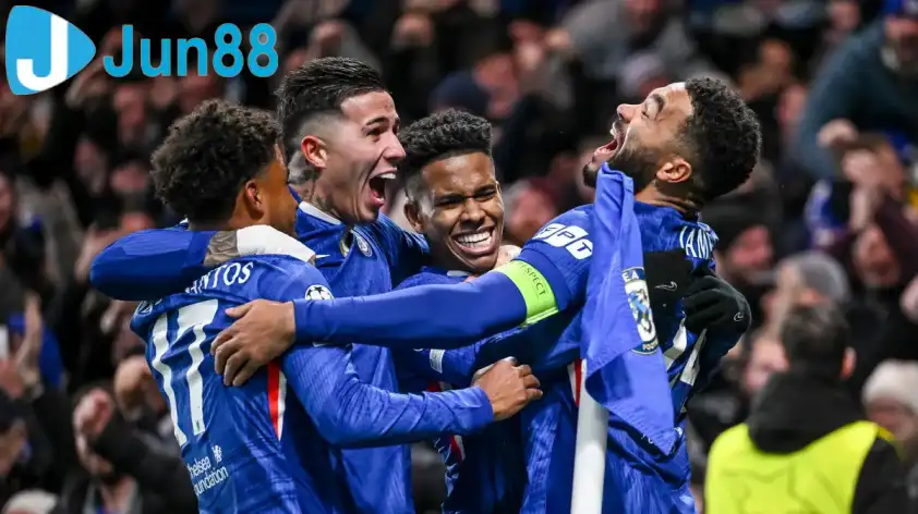 Chelsea đang chơi tốt trên mọi đấu trường.